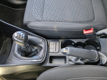 Photo 13 du bon plan FORD Fiesta 1.0 Flexifuel 95ch Titanium Business 5p occasion à 14990 €