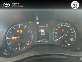 Photo 15 du bon plan TOYOTA Yaris 120 VVT-i Dynamic Business 5p MC24 occasion à 17990 €