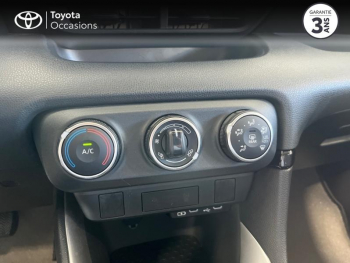 Photo 18 du bon plan TOYOTA Yaris 120 VVT-i Dynamic Business 5p MC24 occasion à 17990 €