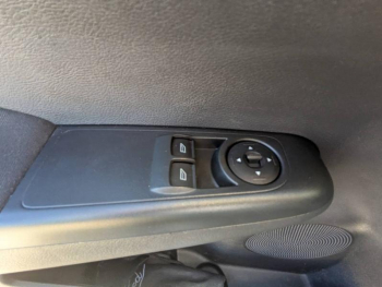 Photo 13 du bon plan FORD Transit Courier VUL 1.5 TDCI 100ch Stop&Start Trend occasion à 17890 €
