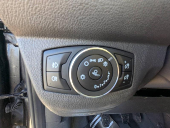Photo 14 du bon plan FORD Transit Courier VUL 1.5 TDCI 100ch Stop&Start Trend occasion à 17890 €