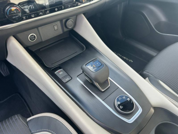 Photo 16 du bon plan NISSAN Qashqai 1.7 dCi 150ch Tekna Intelligent 4x4 Xtronic 2019 Euro6-EVAP occasion à 21995 €