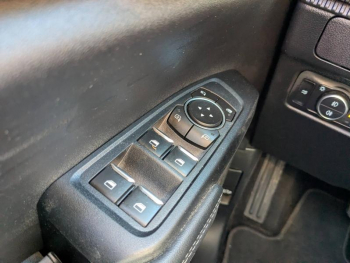 Photo 15 du bon plan FORD Ranger VUL 2.0 EcoBlue 205ch Stop&Start Double Cabine Limited e-4WD BVA10 occasion à 55669 €