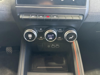 Photo 17 du bon plan RENAULT Clio 1.0 TCe 90ch Techno occasion à 16790 €