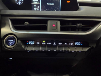 Photo 7 du bon plan LEXUS UX 250h 2WD Premium Edition MY21 occasion à 23490 €