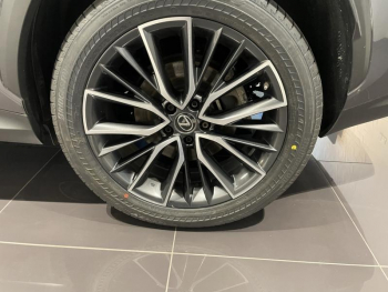 Photo 9 du bon plan LEXUS NX 450h+ Executive 4WD MY24 occasion à 55900 €