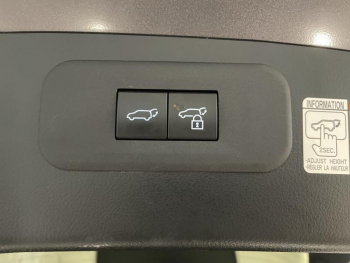 Photo 11 du bon plan LEXUS NX 450h+ Executive 4WD MY24 occasion à 55900 €