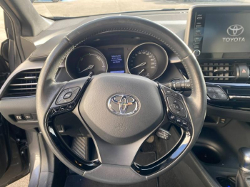 Photo 11 du bon plan TOYOTA C-HR 122h Dynamic Business 2WD E-CVT occasion à 17490 €