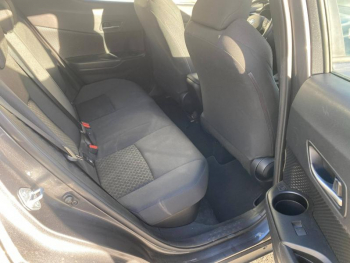 Photo 19 du bon plan TOYOTA C-HR 122h Dynamic Business 2WD E-CVT occasion à 17490 €