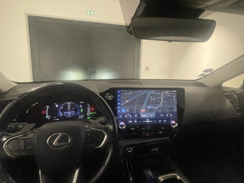 Photo 20 du bon plan LEXUS NX 450h+ Executive 4WD occasion à 40490 €