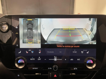 Photo 22 du bon plan LEXUS NX 450h+ Executive 4WD occasion à 40490 €