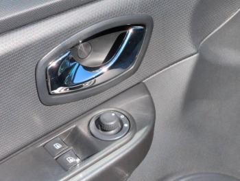 Photo 18 du bon plan RENAULT Clio 1.5 dCi 90ch energy Expression eco² occasion à 8980 €