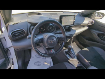 Photo 13 du bon plan TOYOTA Yaris 116h GR Sport 5p MY22 occasion à 20880 €