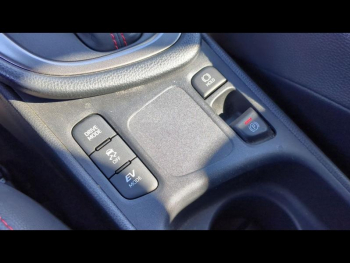 Photo 18 du bon plan TOYOTA Yaris 116h GR Sport 5p MY22 occasion à 20880 €