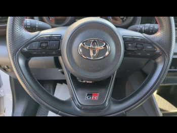 Photo 21 du bon plan TOYOTA Yaris 116h GR Sport 5p MY22 occasion à 20880 €