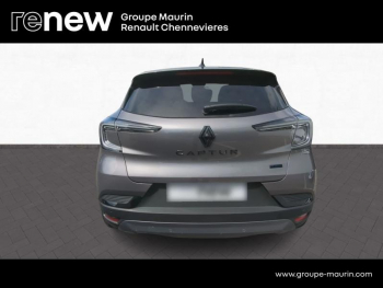Photo 6 du bon plan RENAULT Captur 1.6 E-Tech full hybrid 145ch esprit Alpine occasion à 26989 €