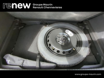 Photo 10 du bon plan RENAULT Captur 1.6 E-Tech full hybrid 145ch esprit Alpine occasion à 26989 €