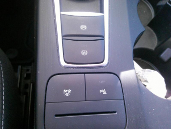Photo 14 du bon plan FORD Kuga 2.5 Duratec 190ch Flexifuel FHEV E85 Titanium BVA occasion à 23900 €