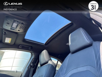 Photo 18 du bon plan LEXUS UX 250h 2WD Luxe Plus MY22 occasion à 27990 €