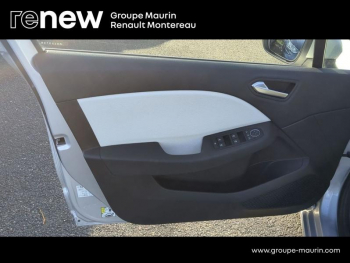 Photo 21 du bon plan RENAULT Clio 1.6 E-Tech hybride 140ch Intens -21N occasion à 15290 €