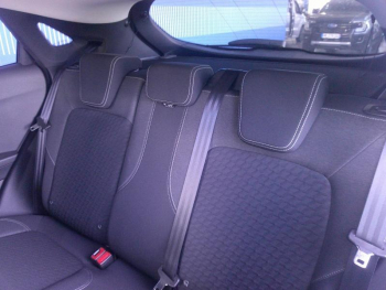 Photo 21 du bon plan FORD Puma 1.0 Flexifuel 125ch S&S mHEV E85 Titanium occasion à 16900 €