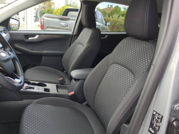 Photo 17 du bon plan FORD Kuga 2.5 Duratec 180ch Hybrid FlexiFuel Titanium Business Powershift occasion à 30990 €