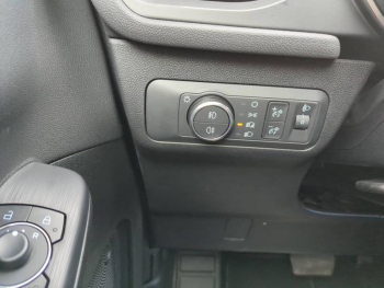 Photo 19 du bon plan FORD Kuga 2.5 Duratec 180ch Hybrid FlexiFuel Titanium Business Powershift occasion à 30990 €