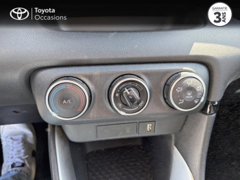 Photo 20 du bon plan TOYOTA Yaris 70 VVT-i Dynamic Business 5p MY22 occasion à 14990 €