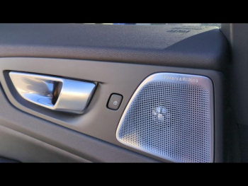 Photo 24 du bon plan VOLVO XC60 T6 Hybride Rechargeable 253 + 145ch Ultra Style Chrome Geartronic 8 AWD occasion à 51900 €