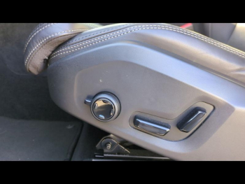 Photo 27 du bon plan VOLVO XC60 T6 Hybride Rechargeable 253 + 145ch Ultra Style Chrome Geartronic 8 AWD occasion à 51900 €