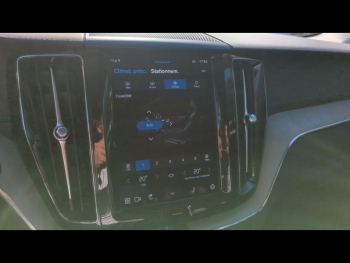 Photo 38 du bon plan VOLVO XC60 T6 Hybride Rechargeable 253 + 145ch Ultra Style Chrome Geartronic 8 AWD occasion à 51900 €