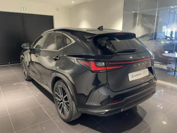 Photo 6 du bon plan LEXUS NX 450h+ Executive 4WD occasion à 40990 €