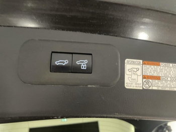 Photo 12 du bon plan LEXUS NX 450h+ Executive 4WD occasion à 40990 €