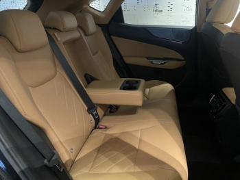 Photo 16 du bon plan LEXUS NX 450h+ Executive 4WD occasion à 40990 €