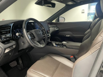 Photo 18 du bon plan LEXUS RX 450h+ Luxe 4WD Pack Technologie occasion à 67690 €