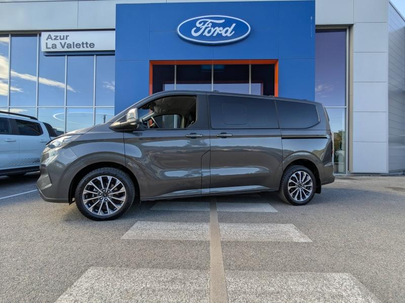 Bon plan FORD Tourneo Custom 320 L1H1 2.0 ECOBLUE 170ch TITANIUM 4x4 BVA8 RAMPE TPMR occasion à 61900 €