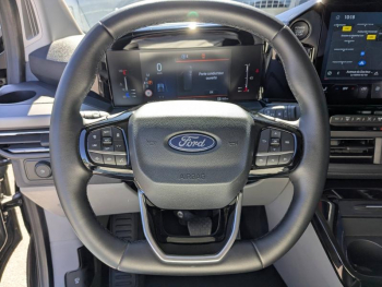 Photo 19 du bon plan FORD Tourneo Custom 320 L1H1 2.0 ECOBLUE 170ch TITANIUM 4x4 BVA8 RAMPE TPMR occasion à 61900 €