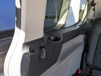 Photo 38 du bon plan FORD Tourneo Custom 320 L1H1 2.0 ECOBLUE 170ch TITANIUM 4x4 BVA8 RAMPE TPMR occasion à 61900 €