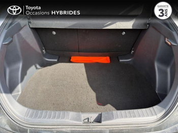 Photo 10 du bon plan TOYOTA C-HR 1.8 Hybride 140ch Design MY25 occasion à 27990 €