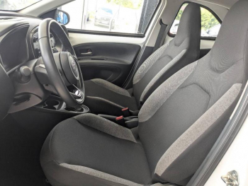 Photo 3 du bon plan TOYOTA Aygo X 1.0 VVT-i 72ch Dynamic S-CVT MY23 occasion à 15900 €