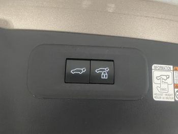 Photo 12 du bon plan LEXUS NX 350h Luxe 2WD occasion à 45990 €