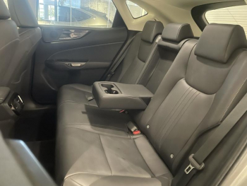 Photo 14 du bon plan LEXUS NX 350h Luxe 2WD occasion à 45990 €