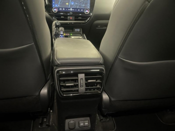 Photo 15 du bon plan LEXUS NX 350h Luxe 2WD occasion à 45990 €