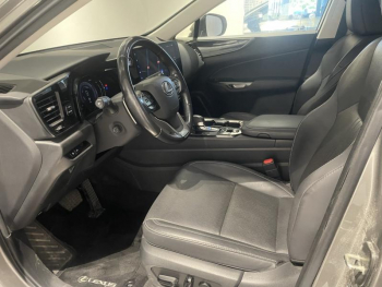 Photo 22 du bon plan LEXUS NX 350h Luxe 2WD occasion à 45990 €