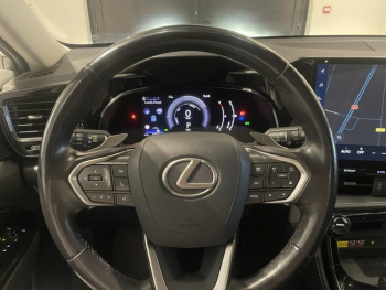 Photo 24 du bon plan LEXUS NX 350h Luxe 2WD occasion à 45990 €