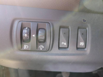 Photo 31 du bon plan RENAULT Clio Estate 1.5 dCi 90ch Business Eco² 90g occasion à 7990 €