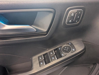 Photo 14 du bon plan FORD Kuga 2.5 Duratec 190ch FHEV E85 Vignale BVA occasion à 28190 €