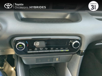 Photo 21 du bon plan TOYOTA Yaris 116h Dynamic 5p MC24 occasion à 18990 €