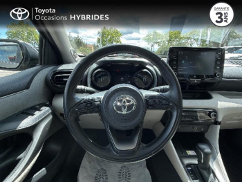 Photo 19 du bon plan TOYOTA Yaris 116h Iconic 5p occasion à 18990 €