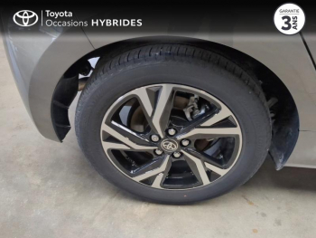 Photo 16 du bon plan TOYOTA Yaris 116h Design 5p MC25 occasion à 20990 €